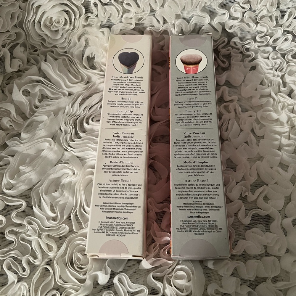 BNWT!it brushes for ulta flower power foundation & holographic L E brush๐๐ - Picture 4 of 11